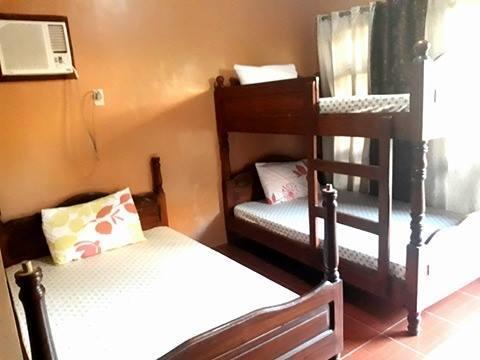 Bognot Lodge : Alvin Bognot Mt Pinatubo Guesthouse And Tours Santa Juliana Buitenkant foto
